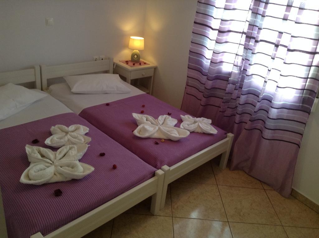 Nikoletta Rooms Parikia  Bagian luar foto